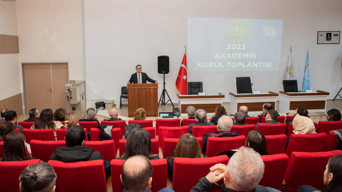 Selçuk Üniversitesi İletişim Fakültesinde Akademik Kurul Toplantısı yapıldı